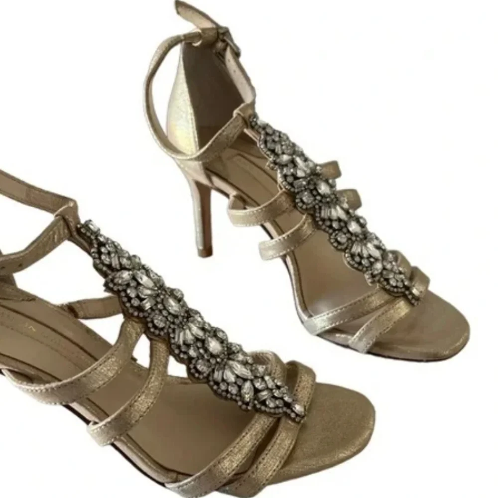 Antonio Melani Gold sandals women's sz 8 - Picture 5 of 15